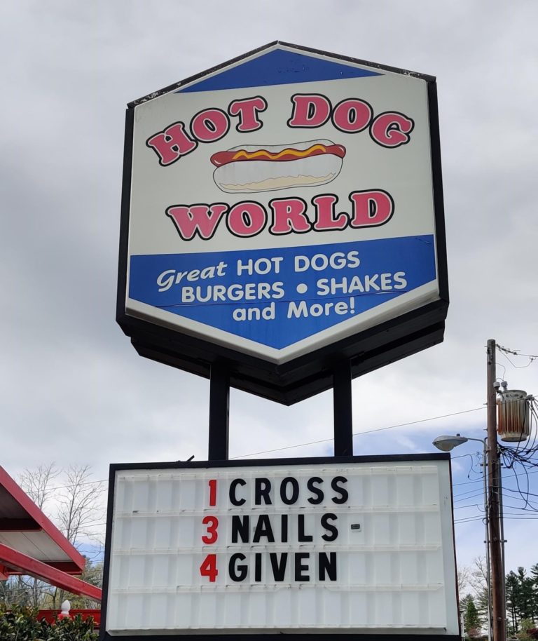 hotdogworldhendersonville 768x914